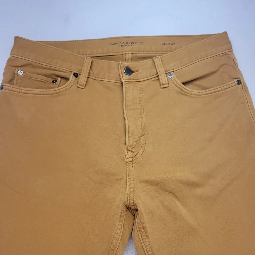 Banana Republic Traveler Pants Mens 31x32 Mustard Yellow Slim Fit Stretch Chino